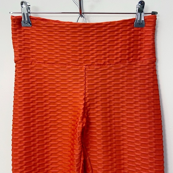 TikTok Butt Leggings Red Orange Small - Picture 5 of 7